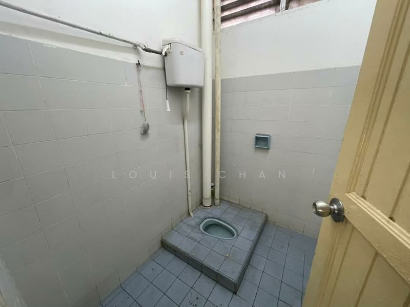 Rumah Berkembar untuk Dijual di Taman Klang Jaya (Klang) - Louis Chan - Bathroom - PropertyGuru.com.my