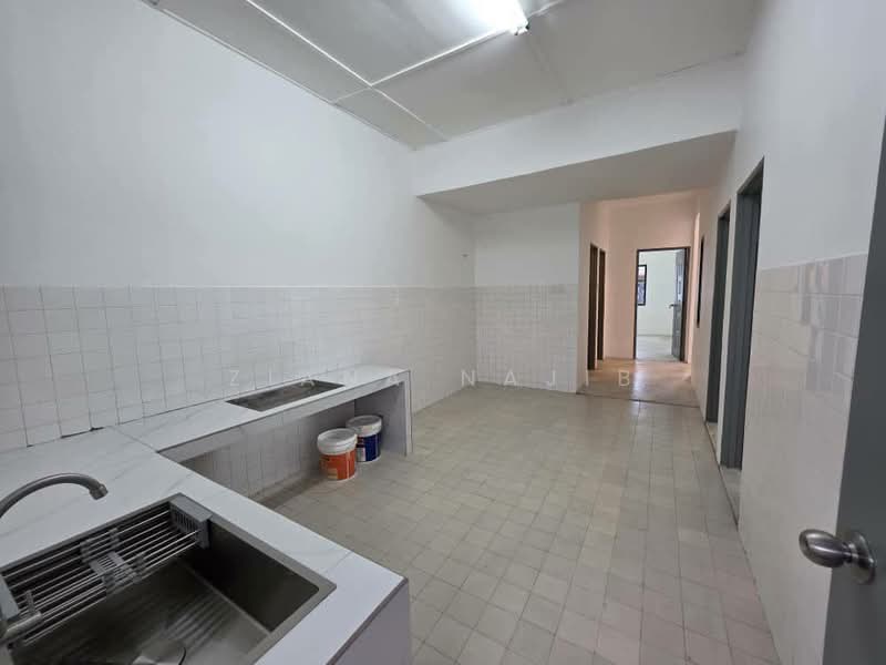 1-storey Terraced House for Sale in Meru (Klang) - Ziana Najib - Kitchen - PropertyGuru.com.my