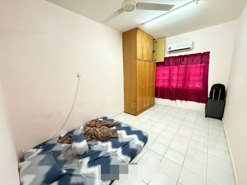 Rumah Teres 2 Tingkat untuk Dijual di Taman Bayu Perdana (Klang) - Louis Chan - Bedroom - PropertyGuru.com.my