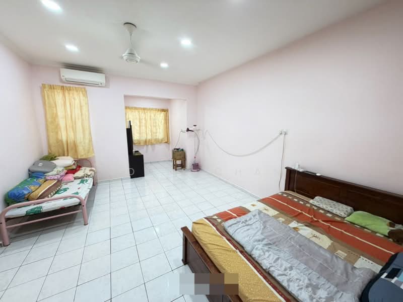 Rumah Teres 2 Tingkat untuk Dijual di Taman Bayu Perdana (Klang) - Louis Chan - Bedroom - PropertyGuru.com.my