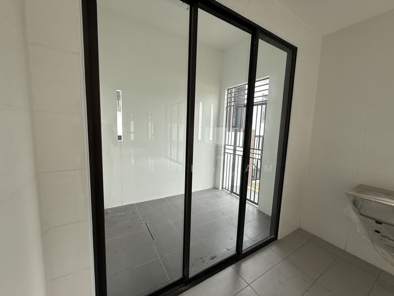 Terraced House for Sale in Nilai (Negeri Sembilan) - Syafareez - Wet Kicthen - PropertyGuru.com.my