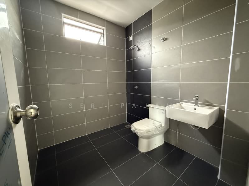 Terraced House for Sale in Nilai (Negeri Sembilan) - Syafareez - Masterbathroom - PropertyGuru.com.my