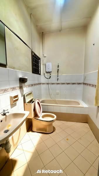 Rumah Teres 2 Tingkat untuk Dijual di Taman Desa Cemerlang (Ulu Tiram) - Ang Boon Chai - Bathroom - PropertyGuru.com.my