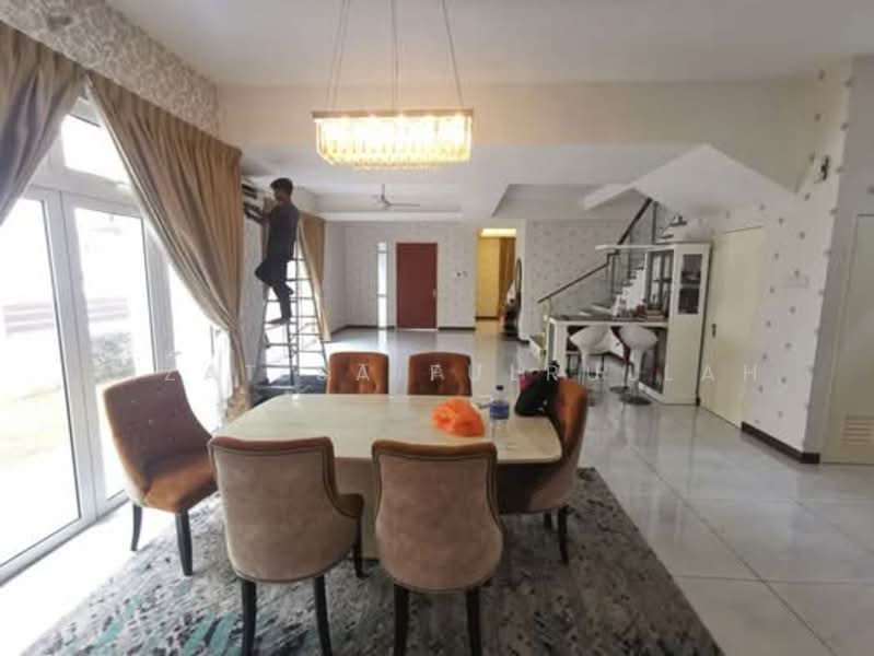 Link Bungalow for Sale in Setia Alam (Selangor) - Aizat Saifulrullah - Dining Room - PropertyGuru.com.my