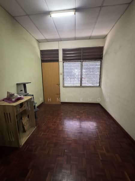 2-storey Terraced House for Sale in Island Glades (Jelutong) - Daphne Khor - PropertyGuru.com.my