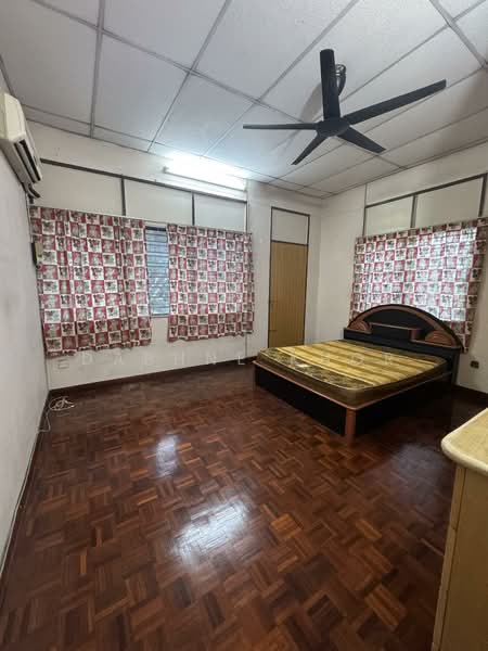 2-storey Terraced House for Sale in Island Glades (Jelutong) - Daphne Khor - PropertyGuru.com.my