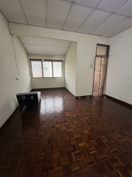 2-storey Terraced House for Sale in Island Glades (Jelutong) - Daphne Khor - PropertyGuru.com.my