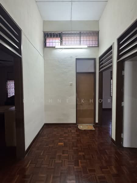 2-storey Terraced House for Sale in Island Glades (Jelutong) - Daphne Khor - PropertyGuru.com.my