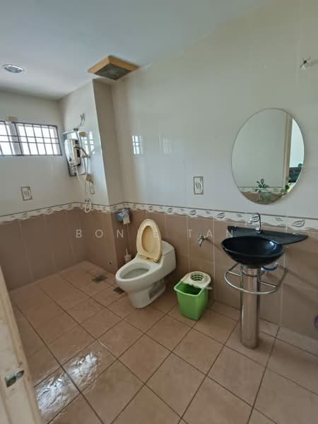 2-storey Terraced House for Sale in Bandar Sungai Long (Selangor) - Bonie Tan - Bathroom - PropertyGuru.com.my