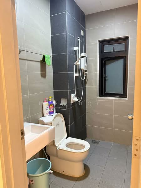 Servis Apartment untuk Disewa di HYVE - Lee Yuqi - Bathroom - PropertyGuru.com.my