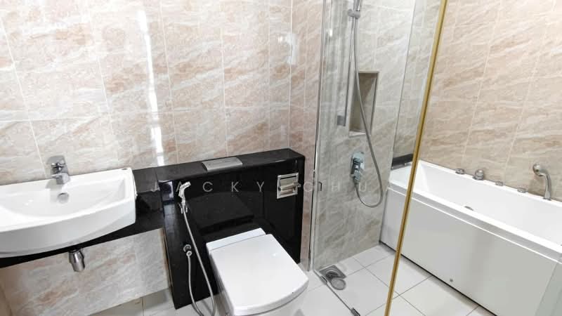 Service Residence for Rent at Paragon Suites @ CIQ - Jacky Chua - Bathroom - PropertyGuru.com.my