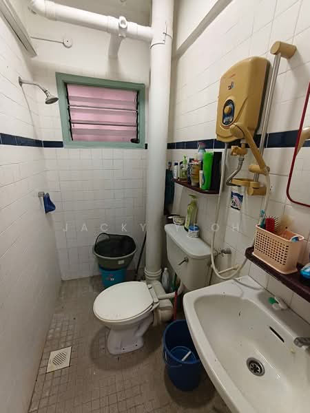 Apartment for Sale at Bukit Jambul Indah Apartment - Jacky Yeoh - Bathroom - PropertyGuru.com.my