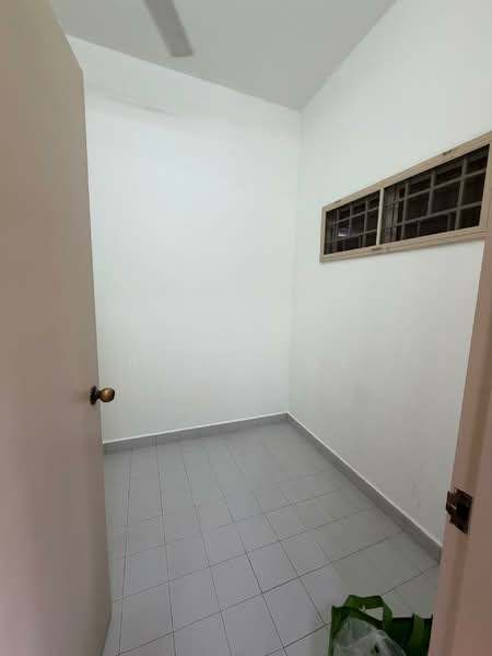 Condominium for Rent at Damansara Villa - Ryan Swe - Interior - PropertyGuru.com.my