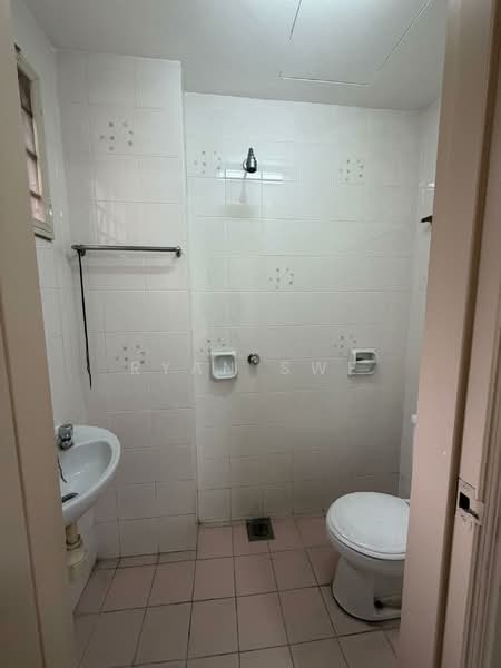 Condominium for Rent at Damansara Villa - Ryan Swe - Bathroom - PropertyGuru.com.my