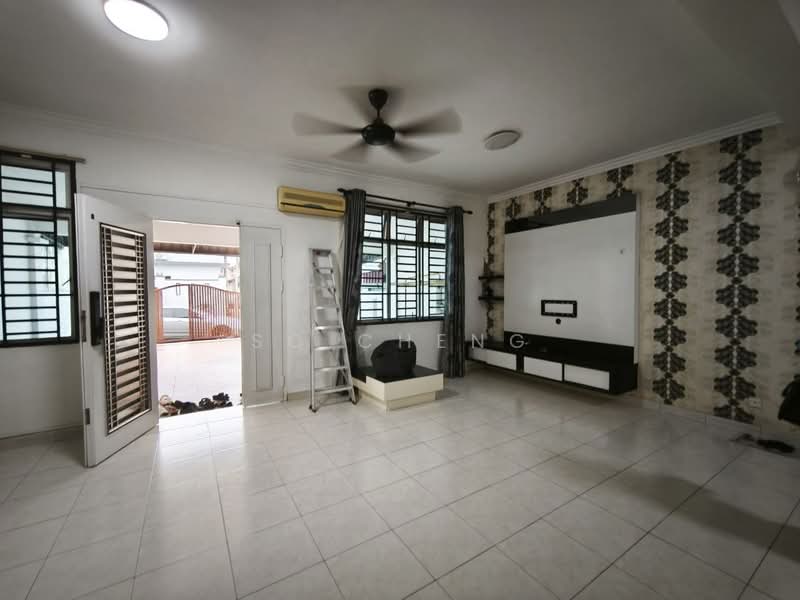 Rumah Teres 2 Tingkat untuk Dijual di Taman Seri Orkid (Skudai) - SC Cheng - Living Room - PropertyGuru.com.my