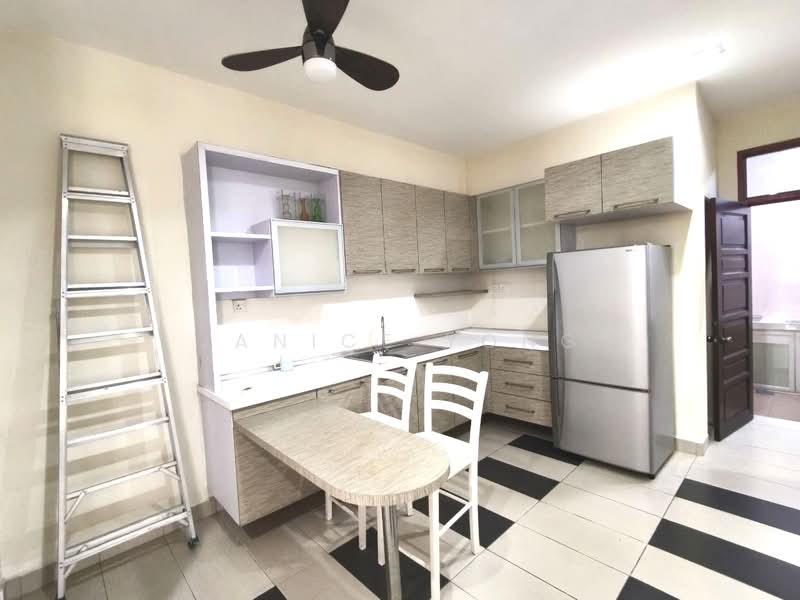 Rumah Kluster untuk Disewa di Bandar Putra (Kulai) - Janice Yong - Kitchen - PropertyGuru.com.my