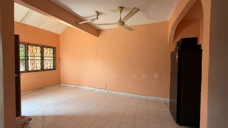 Rumah Teres 2 Tingkat untuk Dijual di Taman Muda (Ampang) - Joelle Ong - Living Room - PropertyGuru.com.my