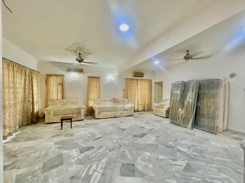 Rumah Teres 2 Tingkat untuk Dijual di Usj 24 (Subang Jaya) - Aizat Saifulrullah - Living Room - PropertyGuru.com.my