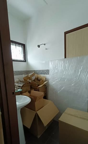2-storey Terraced House for Sale in SS14 (Subang Jaya) - Terence Ho - Bathroom - PropertyGuru.com.my