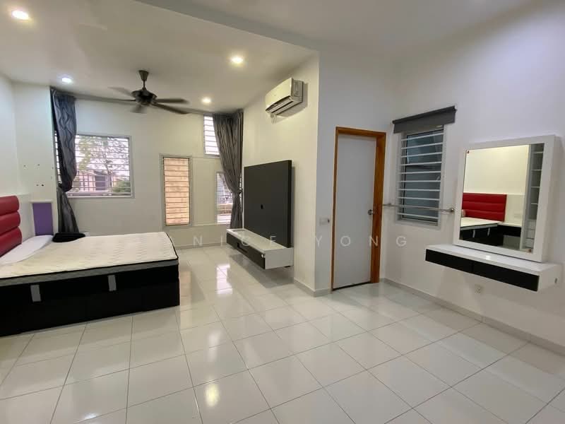 Rumah Teres 2 Tingkat untuk Disewa di Setia Tropika (Johor Bahru) - Janice Yong - Bedroom - PropertyGuru.com.my