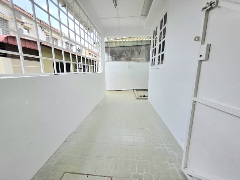 2-storey Terraced House for Sale in Usj 9 (Subang Jaya) - Aizat Saifulrullah - Exterior - PropertyGuru.com.my