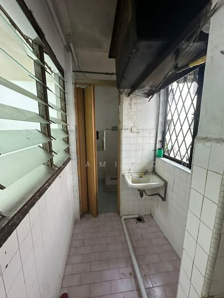 Rumah Flat untuk Dijual di Taman Daya - Jalan Bertam 1, 10 and 16 - Benjamin Ong - Bathroom - PropertyGuru.com.my
