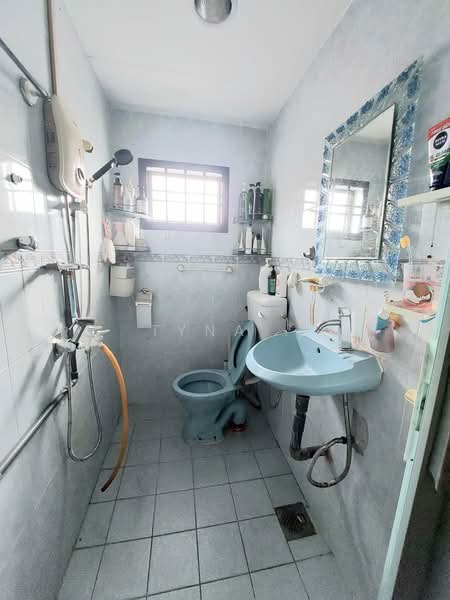 2-storey Terraced House for Sale in Taman Johor Jaya (Johor Bahru) - Tyna . - Bathroom - PropertyGuru.com.my