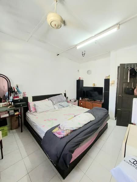 2-storey Terraced House for Sale in Taman Johor Jaya (Johor Bahru) - Tyna . - Bedroom - PropertyGuru.com.my