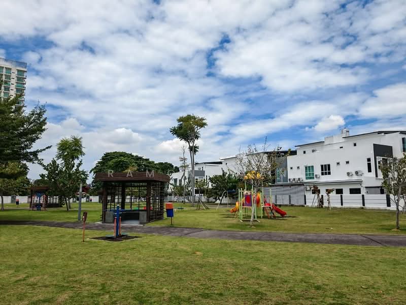 Rumah Berkembar untuk Dijual di Taman Klebang Utama (Klebang) - Ramona Tan - Exterior - PropertyGuru.com.my