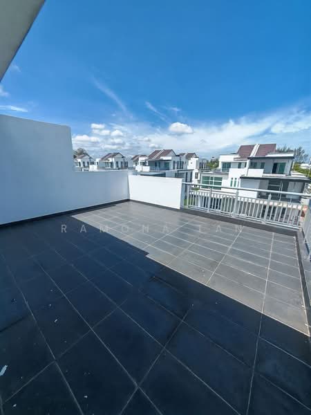 Rumah Berkembar untuk Dijual di Taman Klebang Utama (Klebang) - Ramona Tan - PropertyGuru.com.my
