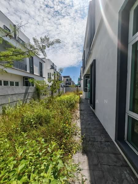 Rumah Berkembar untuk Dijual di Taman Klebang Utama (Klebang) - Ramona Tan - PropertyGuru.com.my