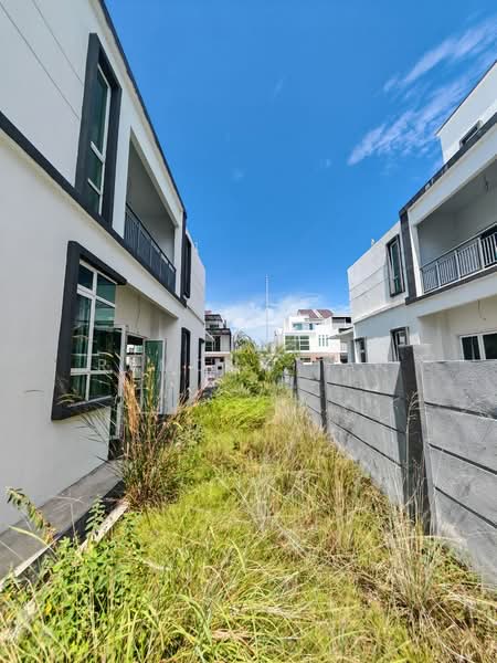 Rumah Berkembar untuk Dijual di Taman Klebang Utama (Klebang) - Ramona Tan - PropertyGuru.com.my