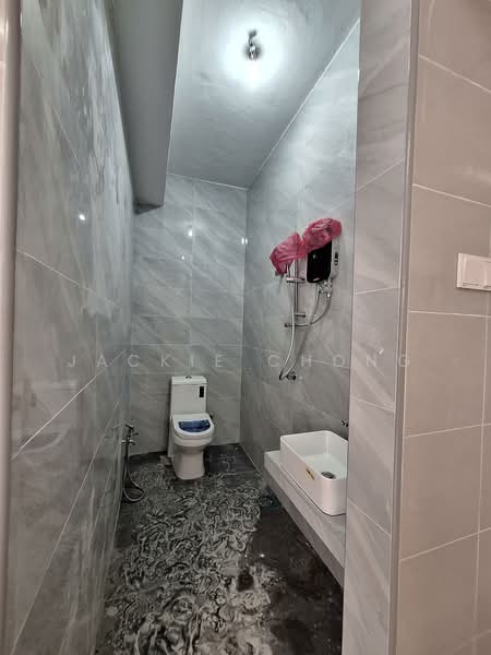 2-storey Terraced House for Rent in Taman Gembira (Jalan Klang Lama (Old Klang Road)) - Jackie Chong - Bathroom - PropertyGuru.com.my
