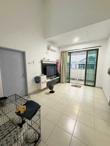 Rumah Teres 2 Tingkat untuk Dijual di Ulu Tiram (Johor) - Pauline Ng - Living Room - PropertyGuru.com.my