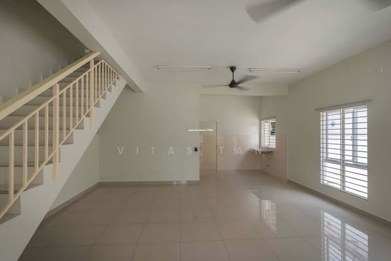 Rumah Kluster untuk Dijual di Setia Impian (Setia Alam) - Vitas Tan - Living Room - PropertyGuru.com.my