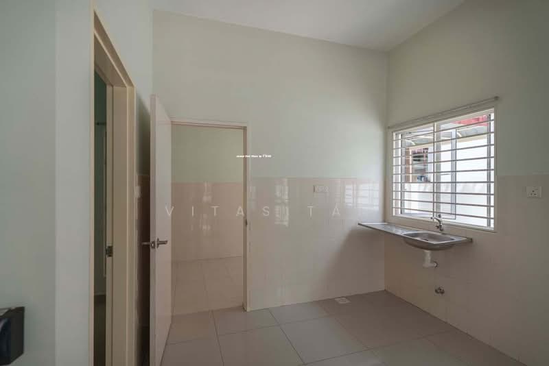 Rumah Kluster untuk Dijual di Setia Impian (Setia Alam) - Vitas Tan - Kitchen - PropertyGuru.com.my