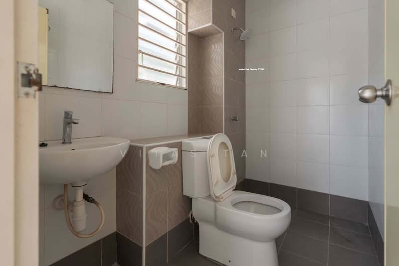 Rumah Kluster untuk Dijual di Setia Impian (Setia Alam) - Vitas Tan - Bathroom - PropertyGuru.com.my