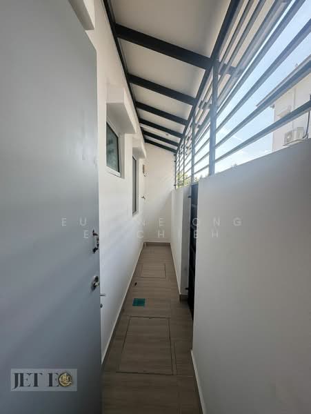 Rumah Teres 2 Tingkat untuk Dijual di Tanjong Duabelas (Selangor) - Eugene Ong Eu chieh - Corridor - PropertyGuru.com.my