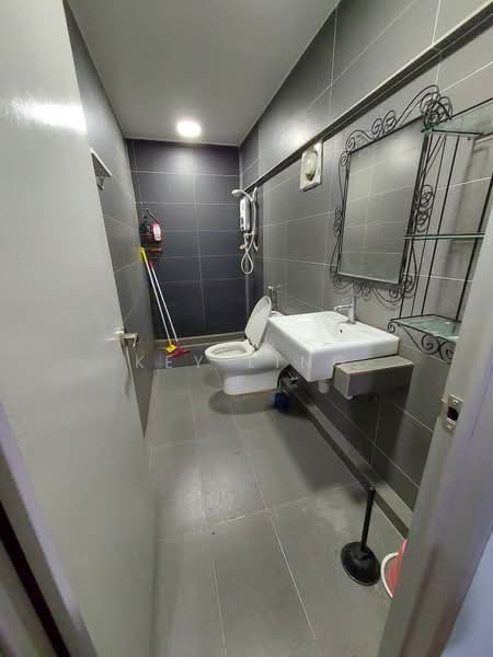 Kondominium untuk Dijual di Arte Subang West - Key Ling - Bathroom - PropertyGuru.com.my