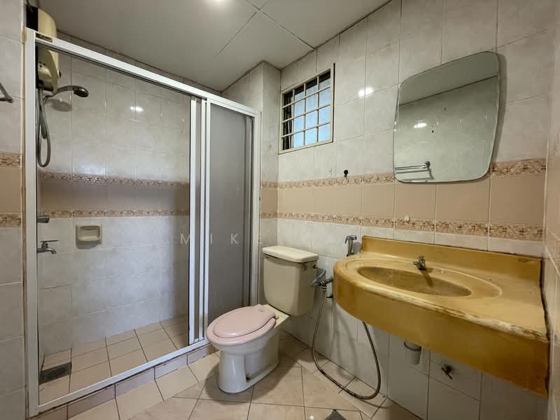 Condominium for Sale at Astana Putra - Mike Yan - Bathroom - PropertyGuru.com.my