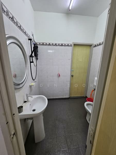 3-storey Terraced House for Rent in Batu 9 (Cheras) - Raiden Soon - PropertyGuru.com.my