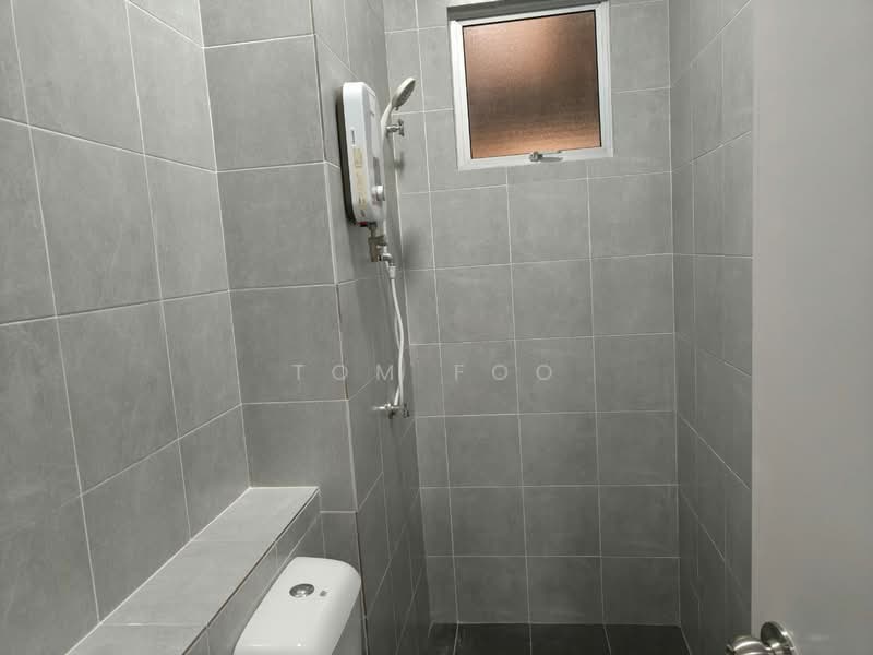 Kondominium untuk Disewa di Residensi Adelia 2 - Tom Foo - Bathroom - PropertyGuru.com.my
