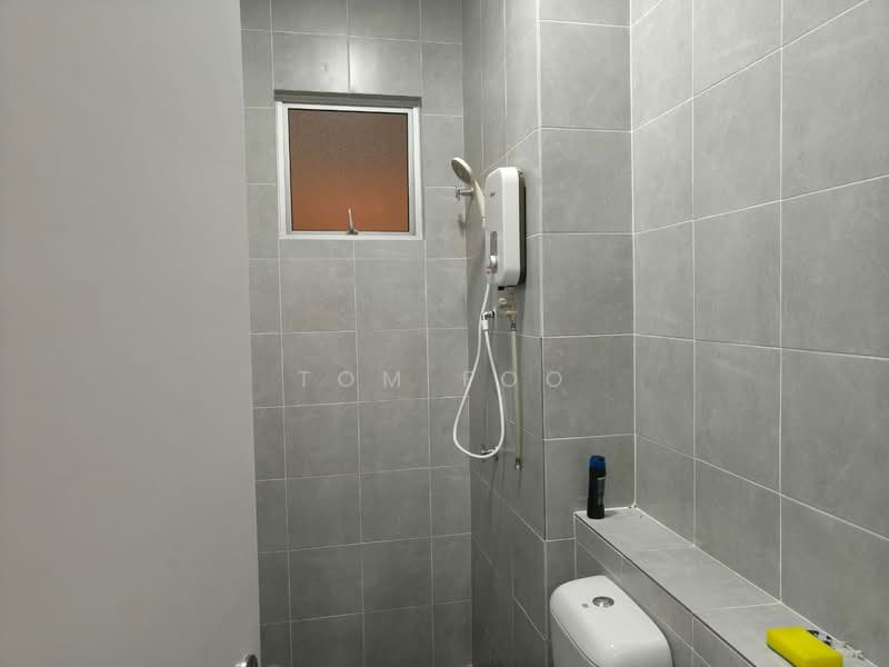 Kondominium untuk Disewa di Residensi Adelia 2 - Tom Foo - Bathroom - PropertyGuru.com.my