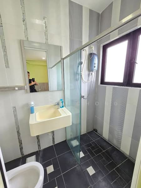 Condominium for Rent at Treetops Residence - Kelvin Chong - Bathroom - PropertyGuru.com.my