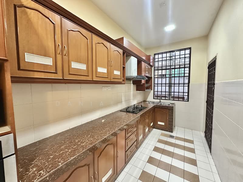 2-storey Terraced House for Rent in Denai Alam (Shah Alam) - Danial Aiman - Kitchen - PropertyGuru.com.my