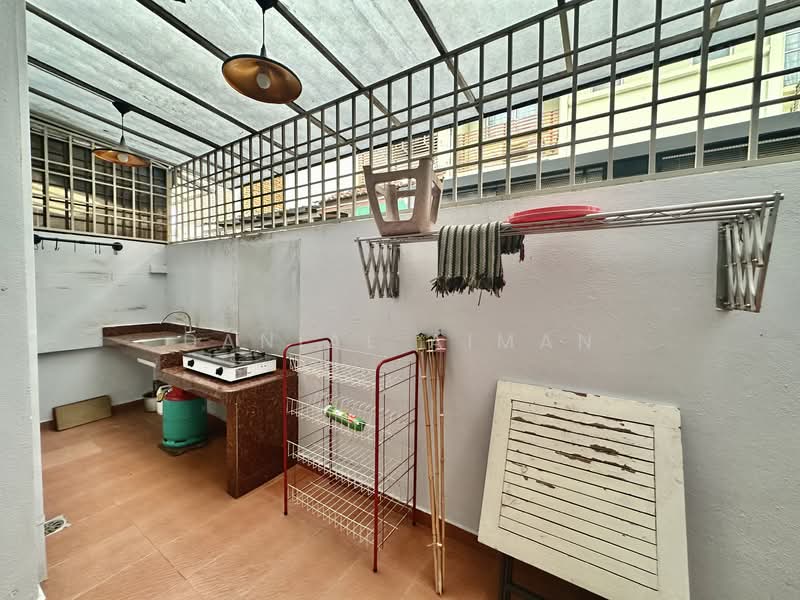 2-storey Terraced House for Rent in Denai Alam (Shah Alam) - Danial Aiman - Kitchen - PropertyGuru.com.my