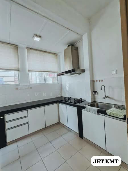 Rumah Teres 2 Tingkat untuk Dijual di Bukit Raja (Selangor) - Eunice Lim - Kitchen - PropertyGuru.com.my