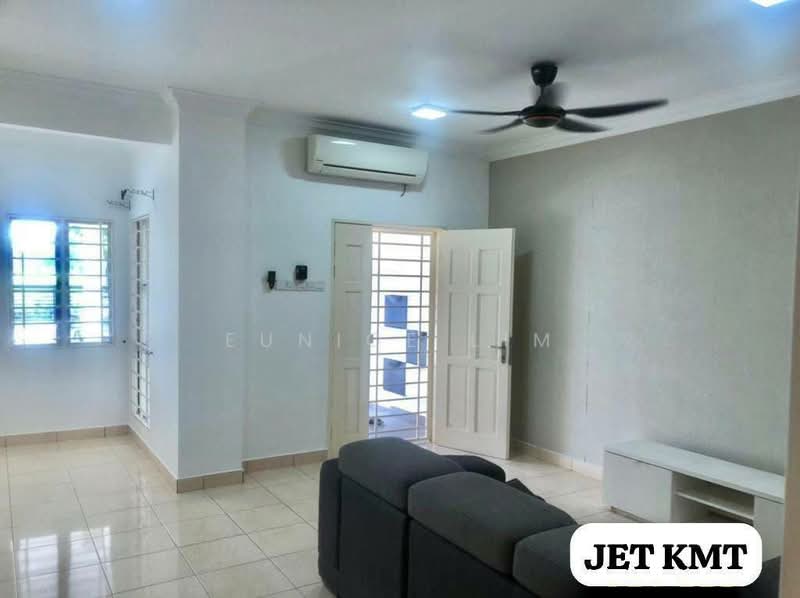 Rumah Teres 2 Tingkat untuk Dijual di Bukit Raja (Selangor) - Eunice Lim - Living Room - PropertyGuru.com.my