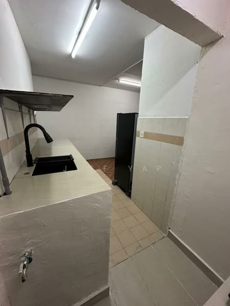 Rumah Flat untuk Disewa di Flora Damansara Flat - Jeff Yap - Kitchen - PropertyGuru.com.my