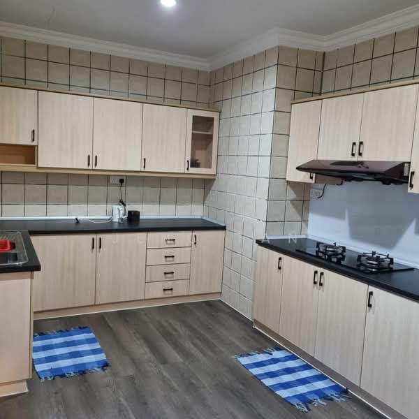 Condominium for Rent at De Summit Condominium - Jeno Tan - Kitchen - PropertyGuru.com.my